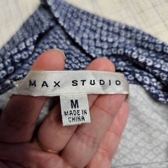 Max Studio Abstract Navy White Maxi‎ Skirt Size Medium - Picture 5 of 7